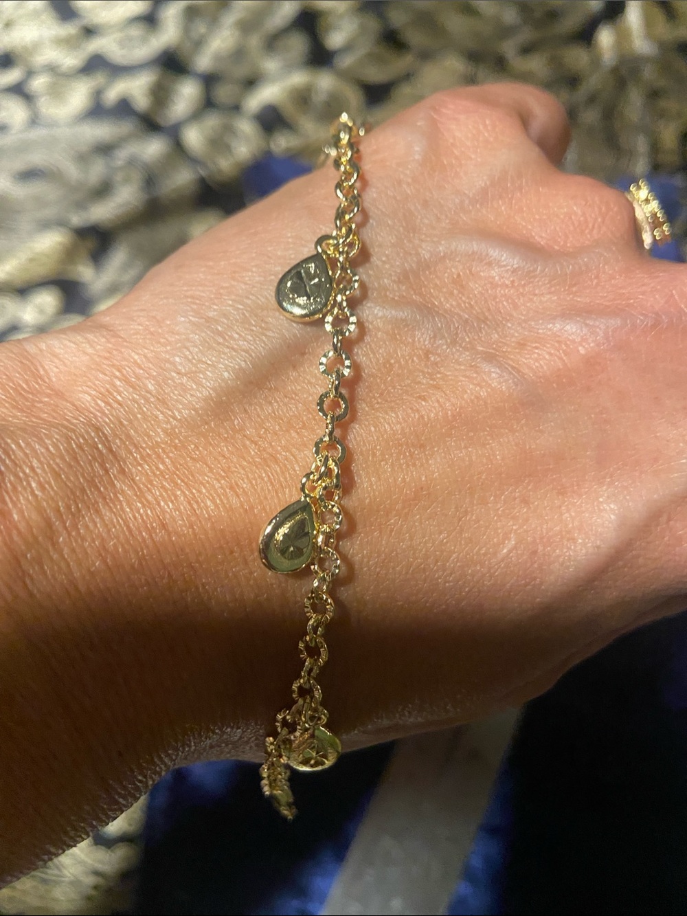 Delicate Gold Teardrop Charm Bracelet for Women